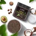 Scrub corpo al cocco e zucchero per pelle morbida.